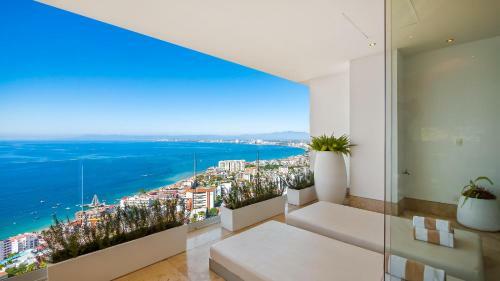 1002 Avalon 1002 Top View Amp Private Pool 10th Flr