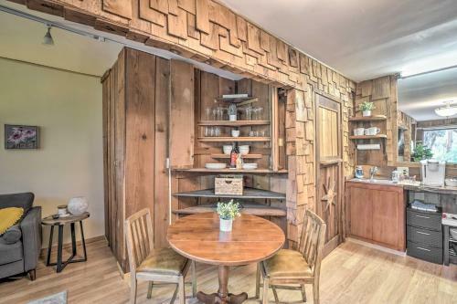 Apartamento Inviting Dtwn Apt Fire Table, Mins To Beach!