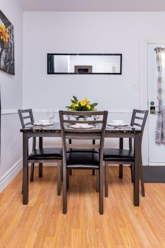 Apartamento Cozy & Warm - 2br Apt With King Bed - Steps From Byward Market
