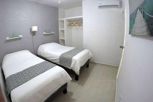 3 Rooms, 2 Bath Apartment For 6