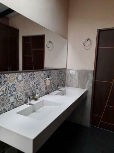 Santa In�s De La Loma