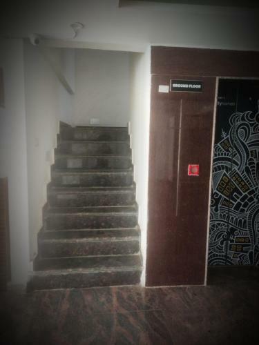 Singh Premium Apartments Near Medanta Medicity