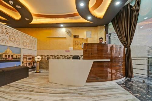 Townhouse 1027 Samrat Hotel & Restaurant