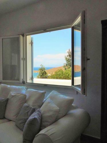 Amazing Villa With Sea Views In Syros Greece