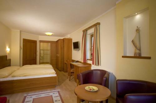 Hostal Hotel Garni Sallerhof
