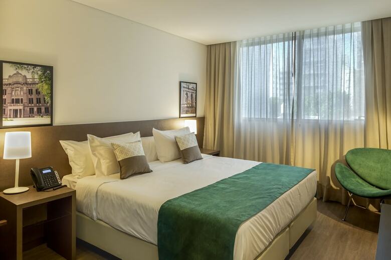 Hotel Dazzler By Wyndham La Plata