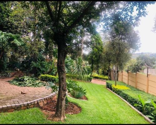 Helderkruin 4 Bedroom Home