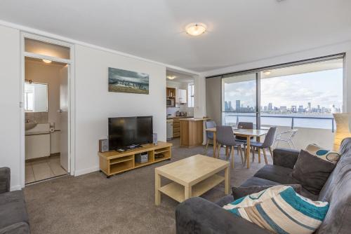 High Tor Apartment 104 - Executive Escapes
