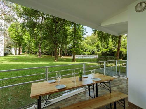 Apartment Biarritz, 3 Bedrooms, 6 Persons - Fr-1-3-553