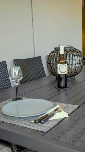 Villa Augustinos Silver - Sea Side Luxury Apartments