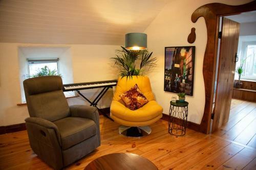 Cosy Apartment/ Explore The Area/enjoy Our Pub