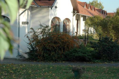 Sarl�spuszta Club Hotel