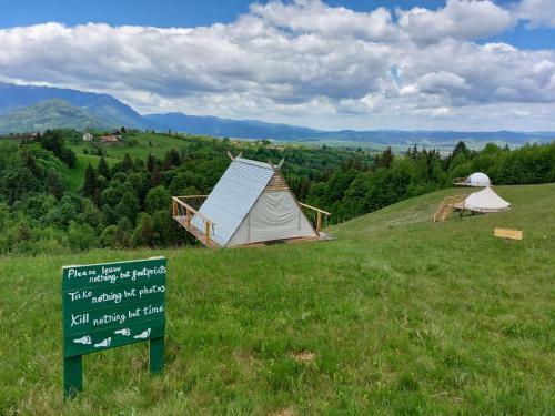 Nomad Ecovillage