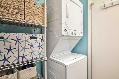 Family Townhome With Pool Access 1 Mi To Beach