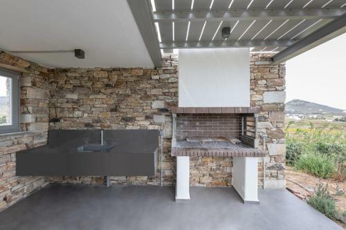 Villa Arleta In Punda Beach Paros For 8 With Private Pool