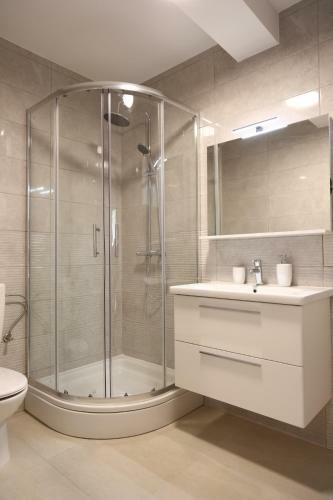 Studio Apartment Gea - Peaceful & Quiet - Queen Bed, Modern, Parking