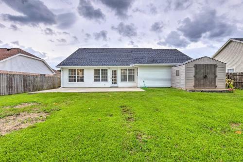 Single-story Home With Patio, 5 Mi To Beach!