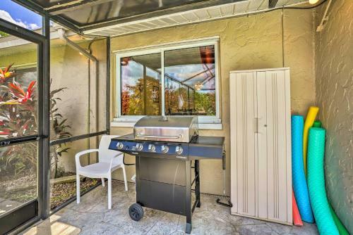 Bright Cape Coral Home Canal Access On-site!