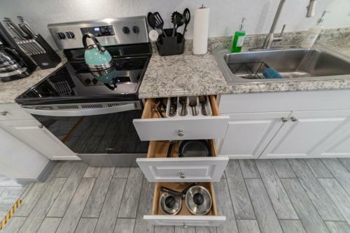 The Sunshine Spacious 4 Bed Vacation Home, Lakeland