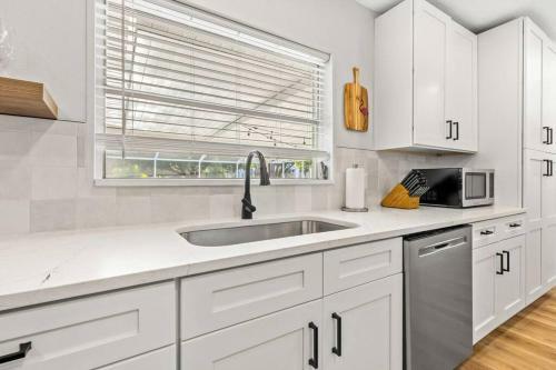 New!overbrook Oasis 4/3 Heated Pool.5min To Beach