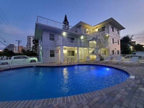 Apartamento Bayshore Breeze 3 - King Bed, Kitchen, Parking