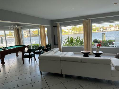 Apartamento Waterfront 4br 3b,intercoastal,pool,5 Min Walk 2 Beach