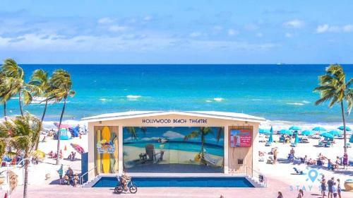 Posada 5 Beachfront Resort Rooftop Pool Hollywood Beach Broadwalk