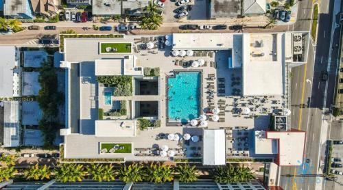 Posada 5 Beachfront Condo Infinity Pool Hollywood Beach Broadwalk