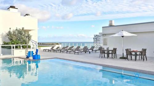 5 Rooftop Pool Balcony With Ocean View Hollywood Beach Broadwalk