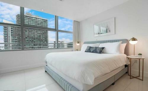 3 Bedroom Apartment In Brickell
