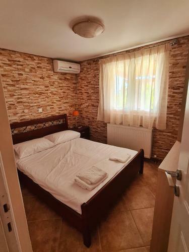 Guesthouse Petrothalassa