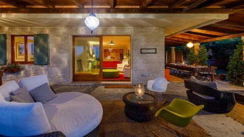 Villa Delle Rose - Modern Design, Pool & Airco