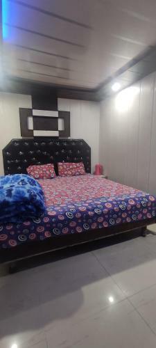 Hostal Hotel Monal Sarahan Bsr