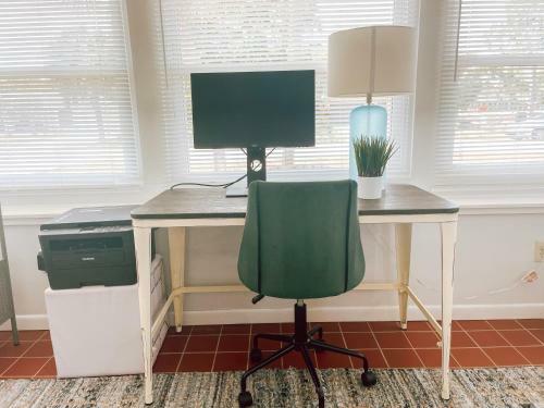 Venice Island - Dog Friendly - Walk To Beach - Work Ready
