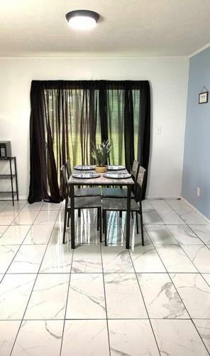 Luxurious Hidden Oasis 4bd Near Downtown Albany, Ga