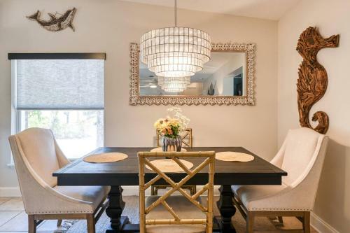 Butler Beach Bungalow