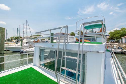 River View Houseboat