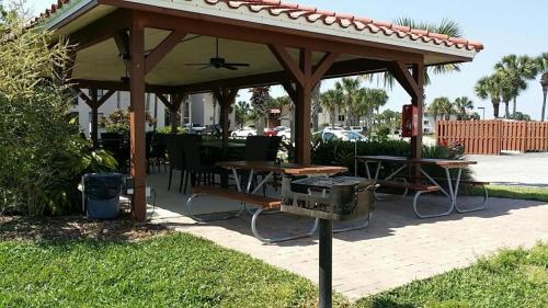Ocean Village Club C17