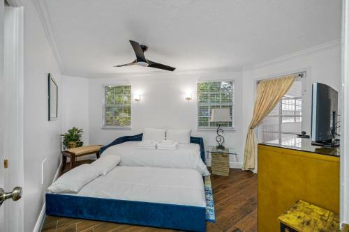 Amazing 5br King-pool & Spa A Block From The Bay