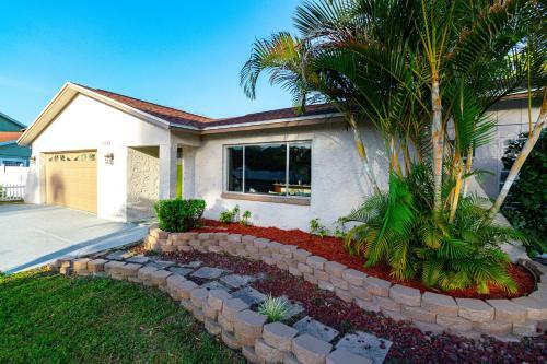 Beautiful Completely Remodeled Home Minutes To Downtown