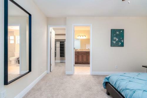 Beautiful Completely Remodeled Home Minutes To Downtown