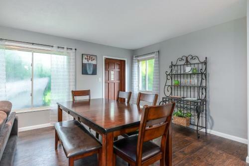 Cozy Hideaway Near Seminole Heights