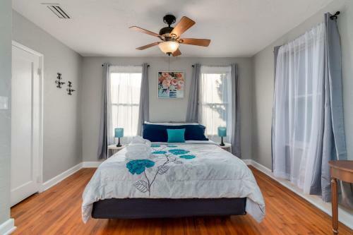 Cozy Hideaway Near Seminole Heights