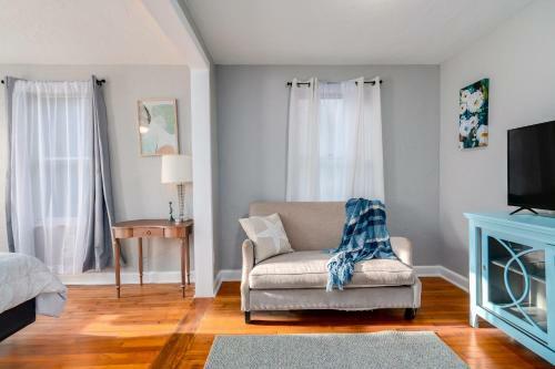 Cozy Hideaway Near Seminole Heights
