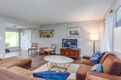 Cozy Hideaway Near Seminole Heights