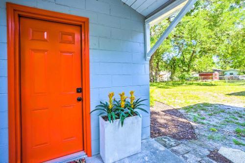 Eclectic Tampa Home Less Than 4 Mi To Busch Gardens!
