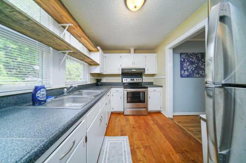 Adorable Mid 40s Ranch With Private Patio