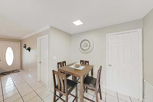Modern And Cozy Home 10 Mins To Beach
