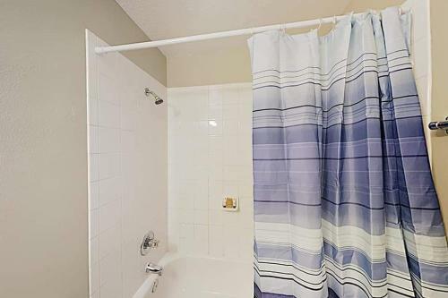 Modern And Cozy Home 10 Mins To Beach