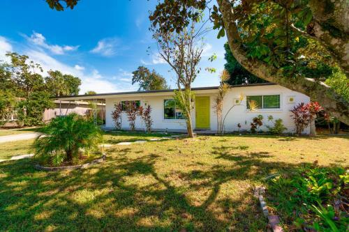Classic Modern Home In Tampa